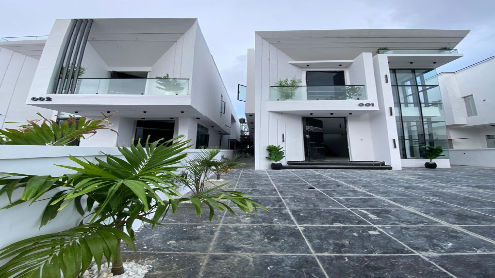 Lagos, 5 Bedrooms Bedrooms, ,5 BathroomsBathrooms,Apartment,For Sale,1012