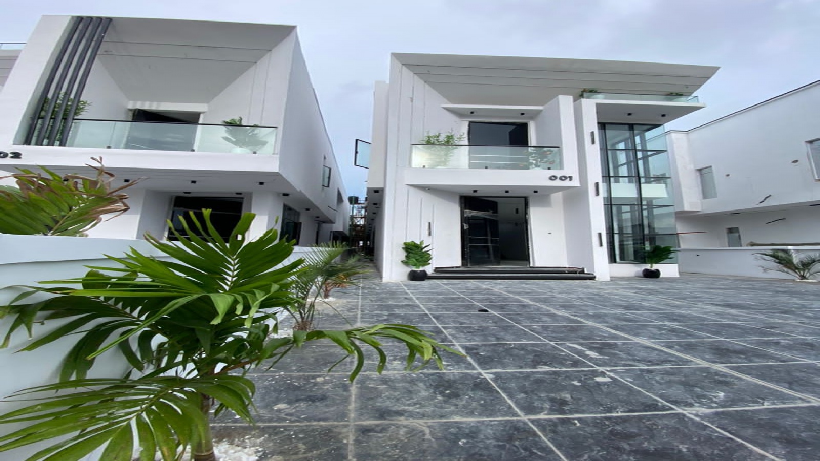 Lagos, 5 Bedrooms Bedrooms, ,5 BathroomsBathrooms,Apartment,For Sale,1012