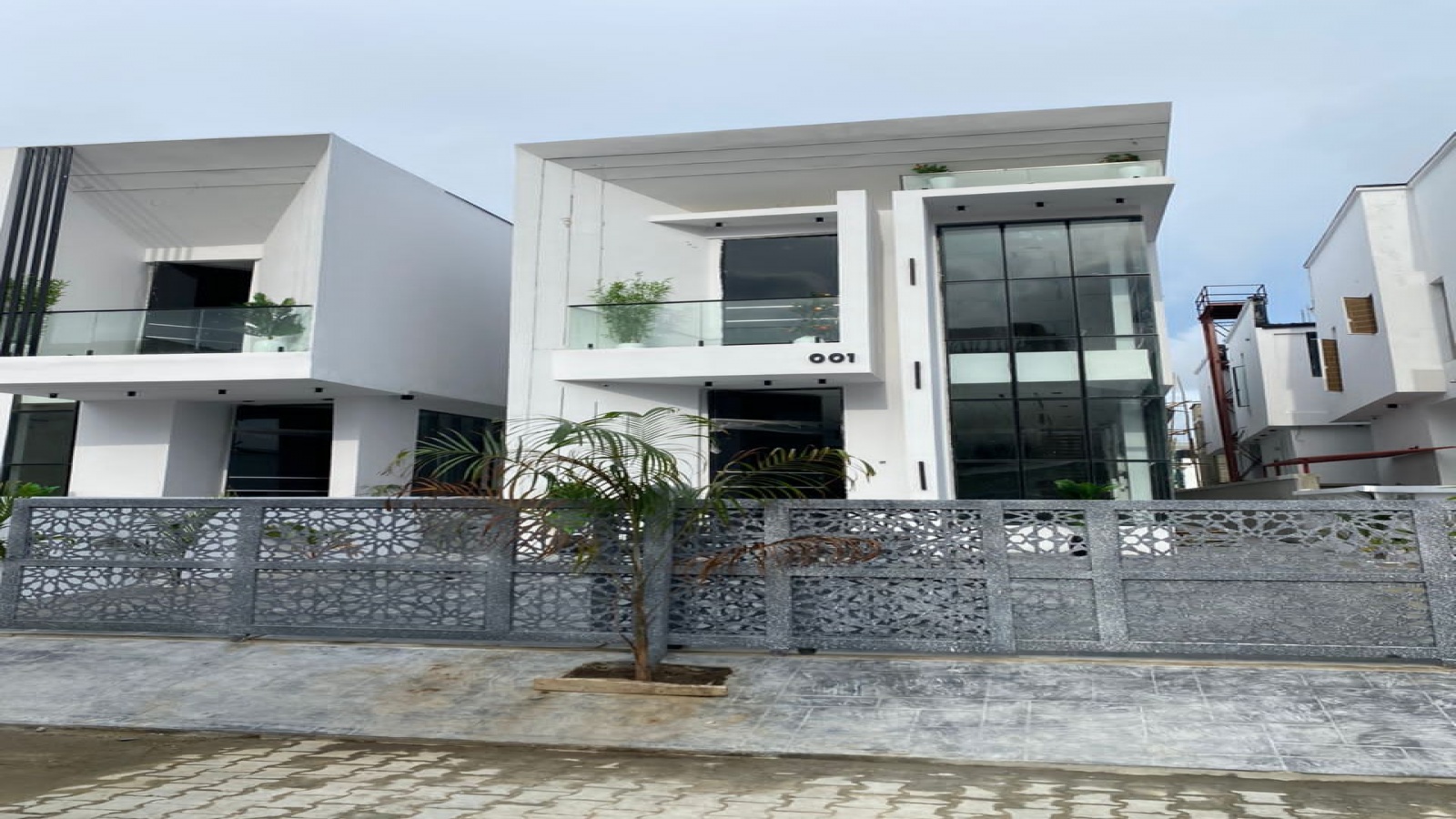 Lagos, 5 Bedrooms Bedrooms, ,5 BathroomsBathrooms,Apartment,For Sale,1012